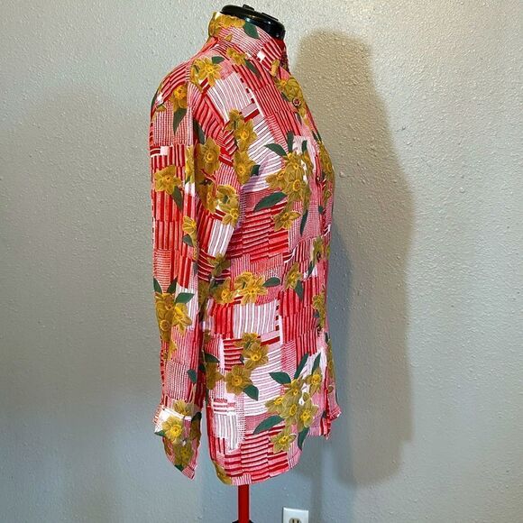 Chloe women’s long sleeve button up top. No size tag. Please see measurements - Picture 6 of 11